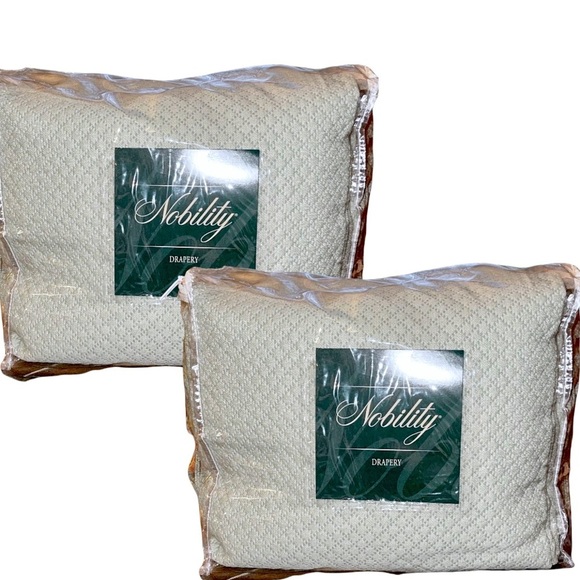 NWT NOBILITY by Dillards Halstead Drapes (4) Panels w/tie backs. - Picture 2 of 6